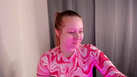 Snapshot of 070107 chatting on December 13, 5:21 pm Mark and Anna online show from December 13, 5:21 pm