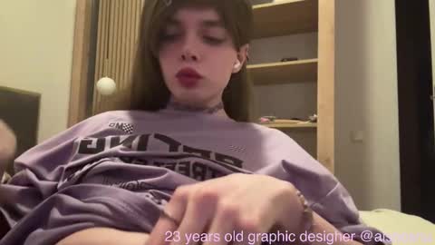 Aishe online show from September 10, 5:14 pm