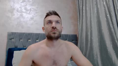 10in_deluxe online show from April 17, 9:44 am