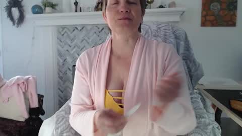 Aurora Willows online show from February 6, 2:31 pm