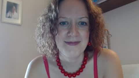 12ennie online show from October 10, 9:59 am