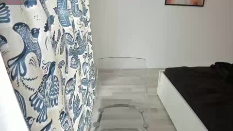 18perfecttits online show from June 2, 11:01 am
