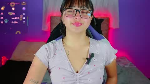 1_scarllet_ online show from March 30, 10:59 am