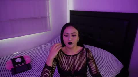 1hannamontana online show from September 19, 4:44 pm