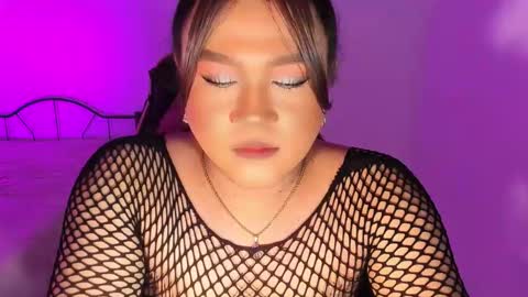 1lovelymess online show from October 6, 5:03 am