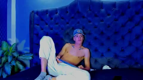 1Threestar online show from March 3, 2:39 pm