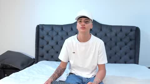 1Threestar online show from September 22, 1:48 pm