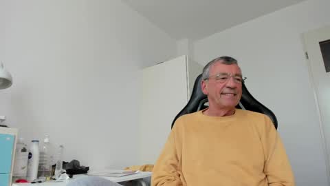 Henk online show from April 5, 2:47 pm