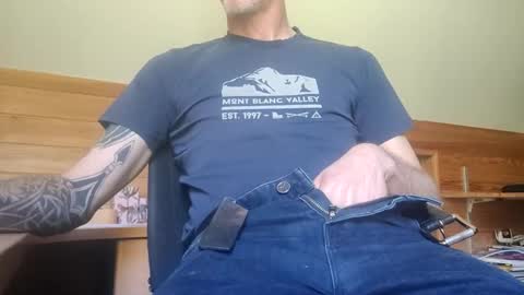 22_acacia_avenue online show from April 23, 3:13 pm