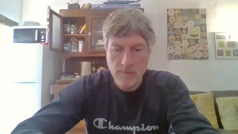 22esserre online show from February 24, 12:52 pm