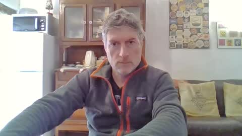 22esserre online show from February 14, 11:42 am