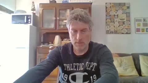 22esserre online show from February 28, 11:14 am