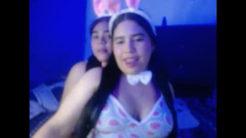 2moons_full_of_love online show from November 11, 2:14 am