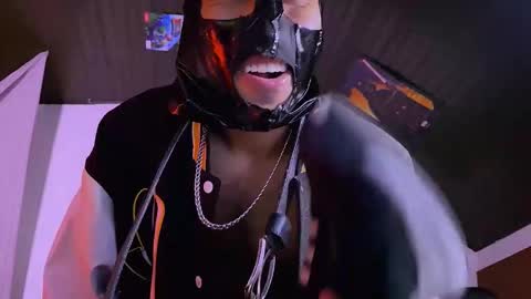 E V I L online show from March 4, 5:15 am