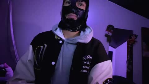 E V I L online show from November 26, 4:43 am