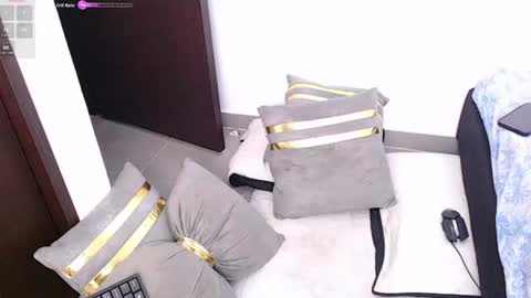 493ashlyfoxx online show from June 25, 5:23 am
