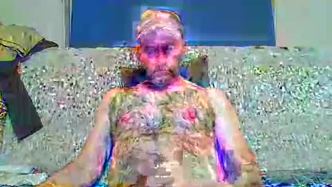 4nuf online show from December 19, 7:15 am