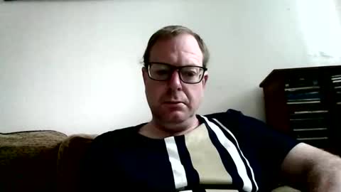 robert online show from April 28, 8:29 am