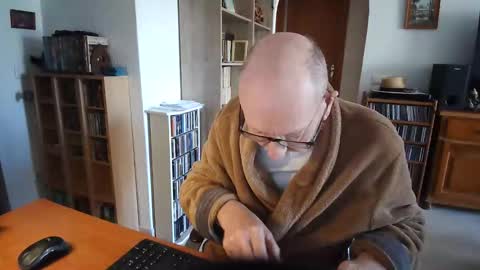  Papi  online show from March 15, 9:45 am