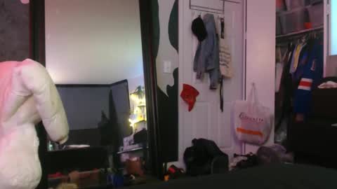 huh online show from November 4, 5:42 am