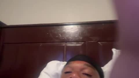 9nuklove online show from August 9, 6:19 am