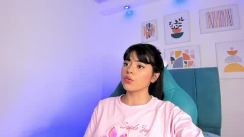 Alice  online show from April 21, 1:42 am