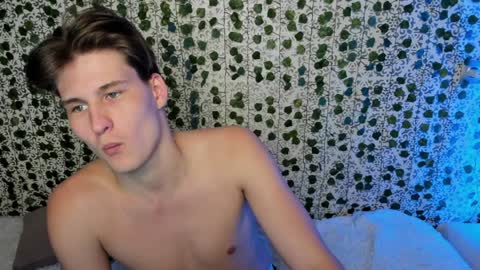 EMILY AND  MARCUS online show from January 31, 6:14 pm