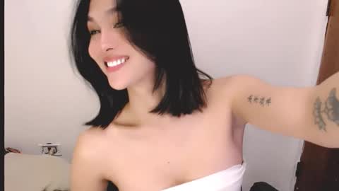 ana online show from April 17, 7:44 am