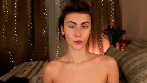 Willow online show from December 19, 9:10 pm