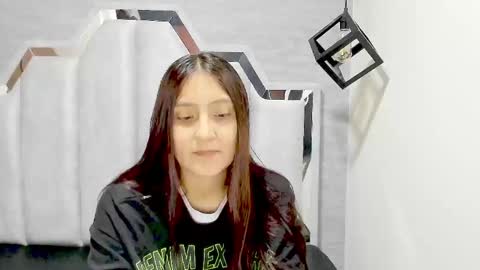 Snapshot of _alaia_collway_ chatting on February 11, 11:53 am Alaia online show from February 11, 11:53 am