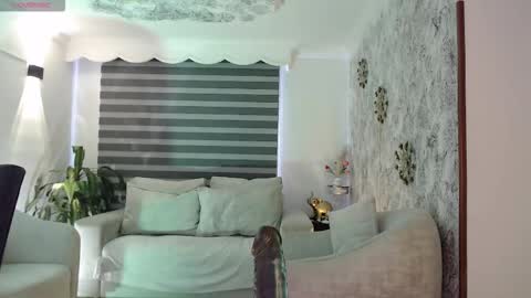 _alice_horny_ online show from October 11, 2:22 pm