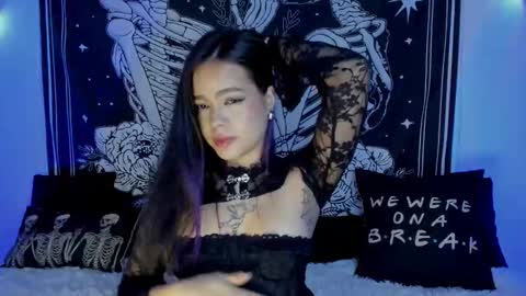 _alicesasha_ online show from November 11, 12:51 pm