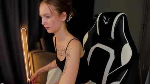 Amber Johnson online show from July 27, 7:49 am