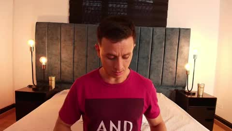 _andrewfalcon2 online show from February 22, 7:03 pm