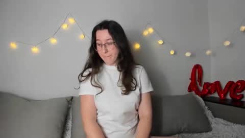 Anna online show from March 30, 7:47 pm