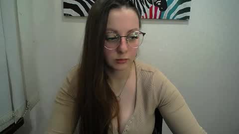 Anna online show from December 17, 9:49 am