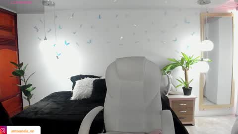 antonnela online show from March 15, 3:37 pm