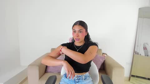    online show from March 4, 1:06 pm