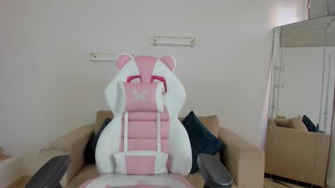    online show from November 13, 12:19 pm