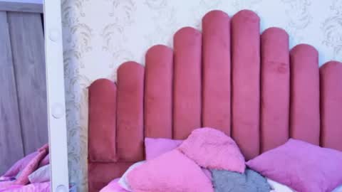 Queen Cruz online show from November 29, 1:24 am