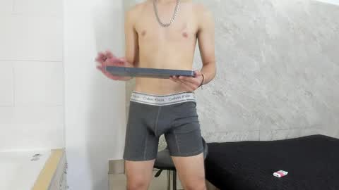 _axel_09 online show from April 11, 7:45 am