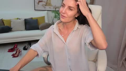 Beylly online show from October 11, 4:43 pm