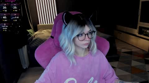 Olivia Subscribe to my Fansly -   online show from April 9, 11:05 am