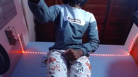 Andrew online show from February 26, 4:05 am