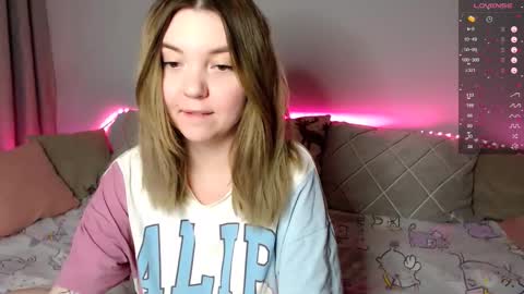 Elizabeth online show from February 10, 9:07 pm