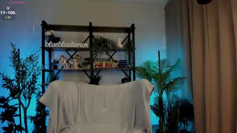 Snapshot of _careful_i_bite_nya_ chatting on October 7, 12:56 pm Alisa online show from October 7, 12:56 pm