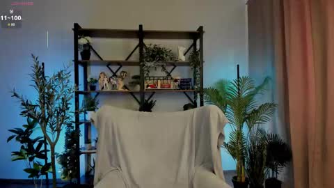 Snapshot of _careful_i_bite_nya_ chatting on October 20, 12:54 pm Alisa online show from October 20, 12:54 pm