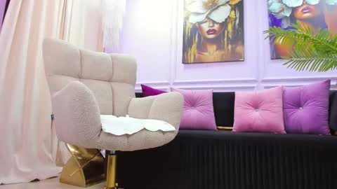 Snapshot of _carlawhite_ chatting on October 22, 3:42 am _carlawhite_ online show from October 22, 3:42 am