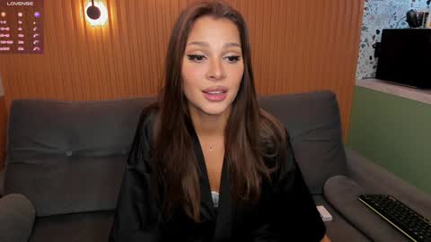 Angela  online show from January 19, 5:28 pm