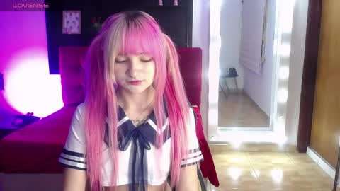 _charlotte_collins_ online show from June 4, 3:40 pm
